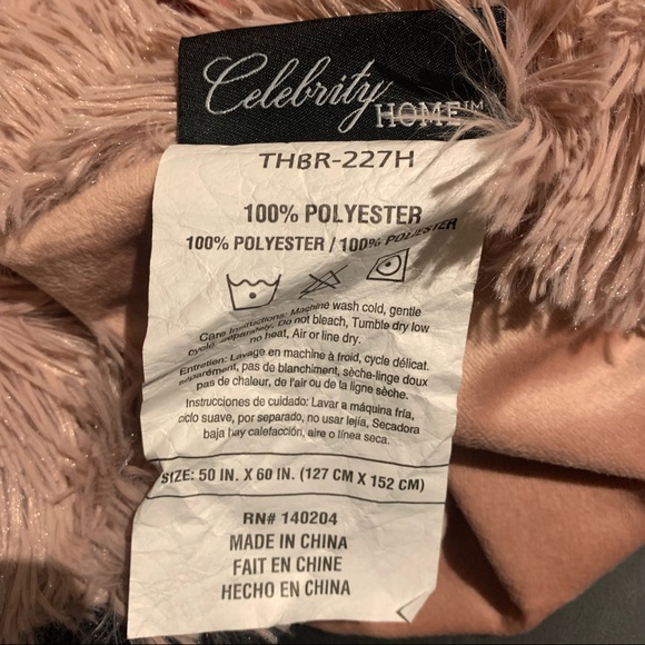 Fluffy Throw Blanket | Blush Pink - Picture 4 of 4